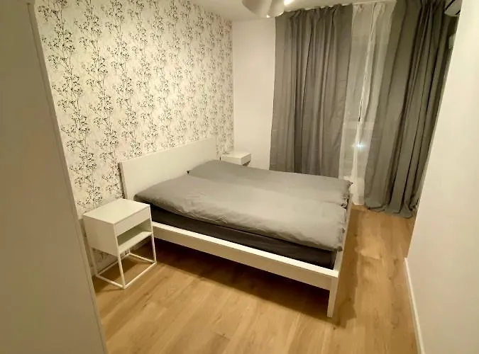 Panoramic View West Ii *